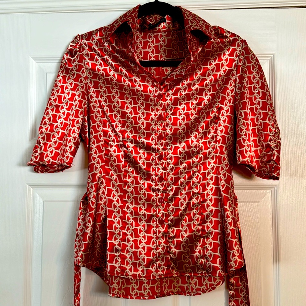 The Original, Inc, Red and Cream Chain Design Top - M